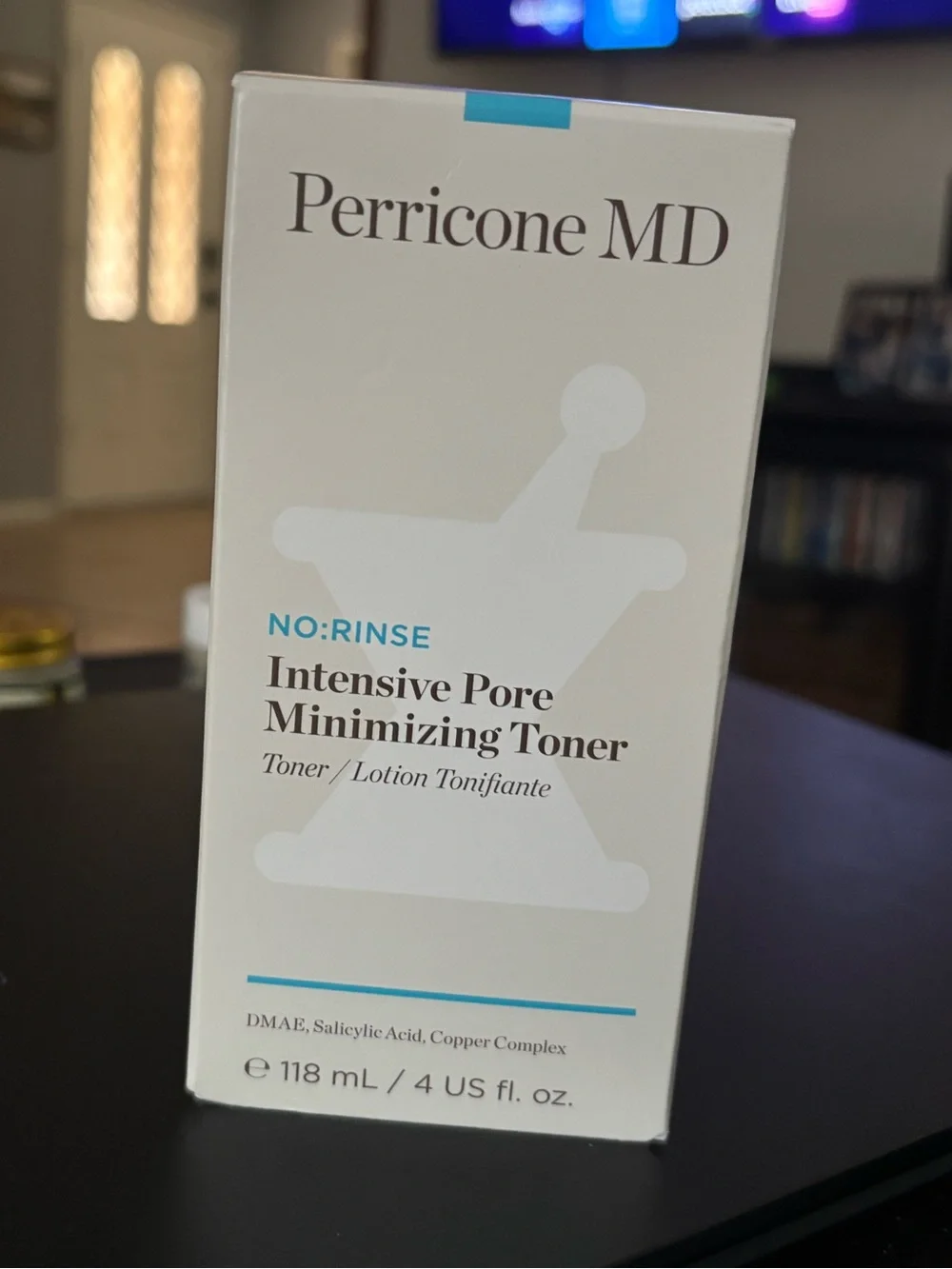 Perricone MD Intensive Pore Minimizing Toner - White with Blue Accent